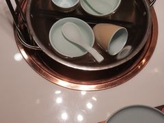 -洪氏嗨捞·猪肚鸡火锅(阳光天地店)