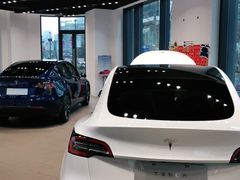 -TESLA 特斯拉(上海太古汇体验店)