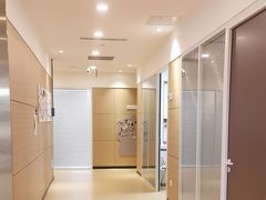 -瑞尔齿科(上海长风大悦城店)