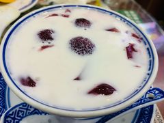 -广信牛奶甜品世家(台东店)