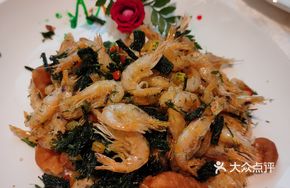 Sea White Shrimp with Sea Moss