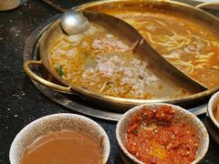 -顶顶汤火牛排火锅·经典铜锅涮肉