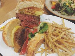 -HELLO 27 意面·沙拉·帕尼尼