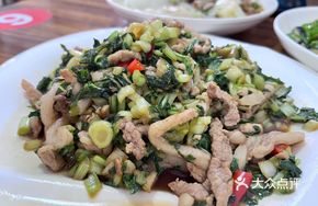 Pickled Vegetable and Pork Stir-fry