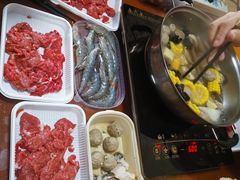 -左庭右院鲜牛肉火锅(浦江欢乐颂店)