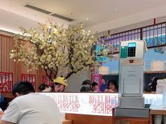大堂-诚铭记·虾仁汤包·成都小吃(融创店)