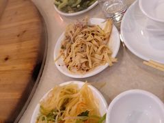 -王老六铁锅炖鱼(圣亚海洋店)