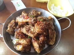 -BHC炸鸡(明洞总店)