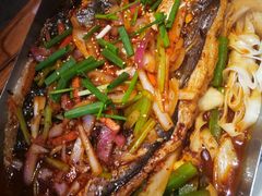 清江鱼-鸣记脆皮烤鱼·海鲜烤鱼(三八广场店)