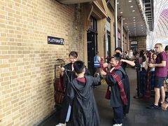 -九又四分之三站台哈利波特商店