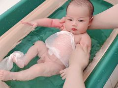 -爱的果实月嫂育婴师(世纪东方店)