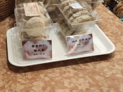 蟹壳黄-国际饭店·帆声西饼屋(黄河路店)
