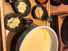 街边稀豆粉油条-云海肴·汽锅鸡·云南菜(天山百盛优客店)