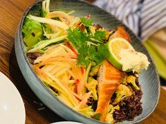 香煎三文鱼青木瓜沙拉超级碗-AFS Cafe & Canteen(闽江二路店)