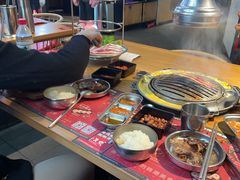 -青瓦炭韩潮烤肉(花园道店)