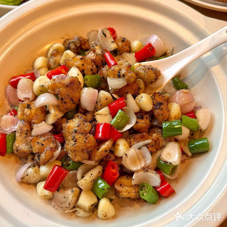 岳阳！会带每一任闺蜜去吃的漂亮餐厅…