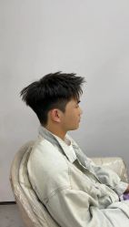 -一家只做男发烫染的店