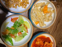 -明洞阿姨·韩式酱蟹烤肉·创意料理(三元桥店)