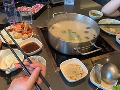 -捞王锅物料理(上海世茂广场店)