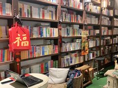 -房角石咖啡与书(吉大南校店)