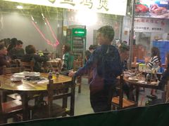 大堂-吉品莞家·鲍鱼鸡煲(东莞店)