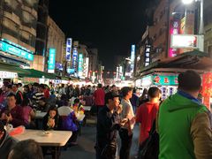 -六合夜市