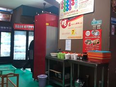 大堂-何氏串串香火锅(翠亨店)