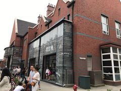 -钟书阁(松江泰晤士小镇店)