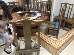 大堂-清真长山屯泉水灶台鱼(佳庆道店)