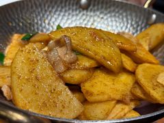 纳西回锅洋芋-隔壁老王·家常云南菜(花巷店)