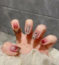 -兔猫ToMoreNails美甲美睫