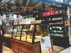 面包甜点陈列柜-麦香人家(世贸金街臻选店)