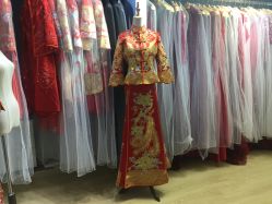 -觅白婚纱礼服馆