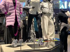 -NIKE品牌体验店(金源新燕莎店)