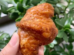蒜香迷你羊角-巴黎贝甜(大宁国际商业广场店)