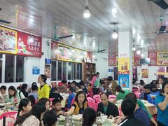 大堂-源海渔村·现捞海鲜(大角湾店)