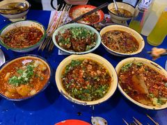 -马路边边串串香(涑河南街店)
