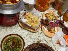 -小董哥烤串·爆汁大油边(故宫店)