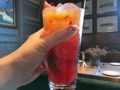 草莓特调-J·one Bistro吉萬酒厨·牛排