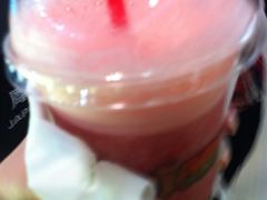 草莓雪梨汁-每日新鲜水果吧(南京东路店)