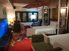 -喜鹊愉家酒店(郑州曼哈顿博览中心地铁站店)