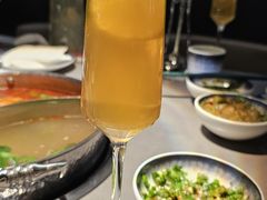 -伴山牛贵州黄牛肉火锅·苗疆非遗艺术餐厅(上海首店)