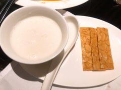 莲子蛋白杏仁茶-北京四季酒店·采逸轩