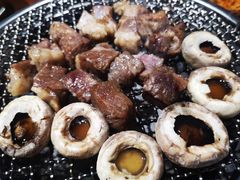 坛子大块肉-原始泥炉烤肉(总店)