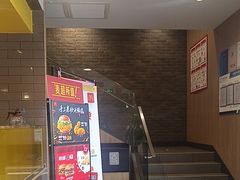 -麦当劳(杨林得来速店)