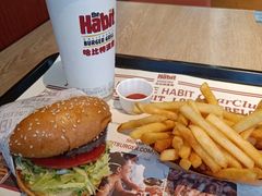 -The Habit Burger Grill 哈比特汉堡(复兴soho店)