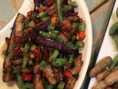 -六福烧烤酒馆(秦隆步行街店)