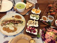 金枪鱼牛油果凉面-麦甜创意轻食餐厅(西康路店)