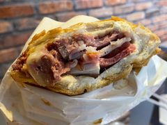 -Bánh Mì Huynh Hoa