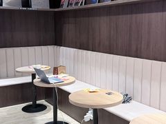 -钟书阁(群光广场店)